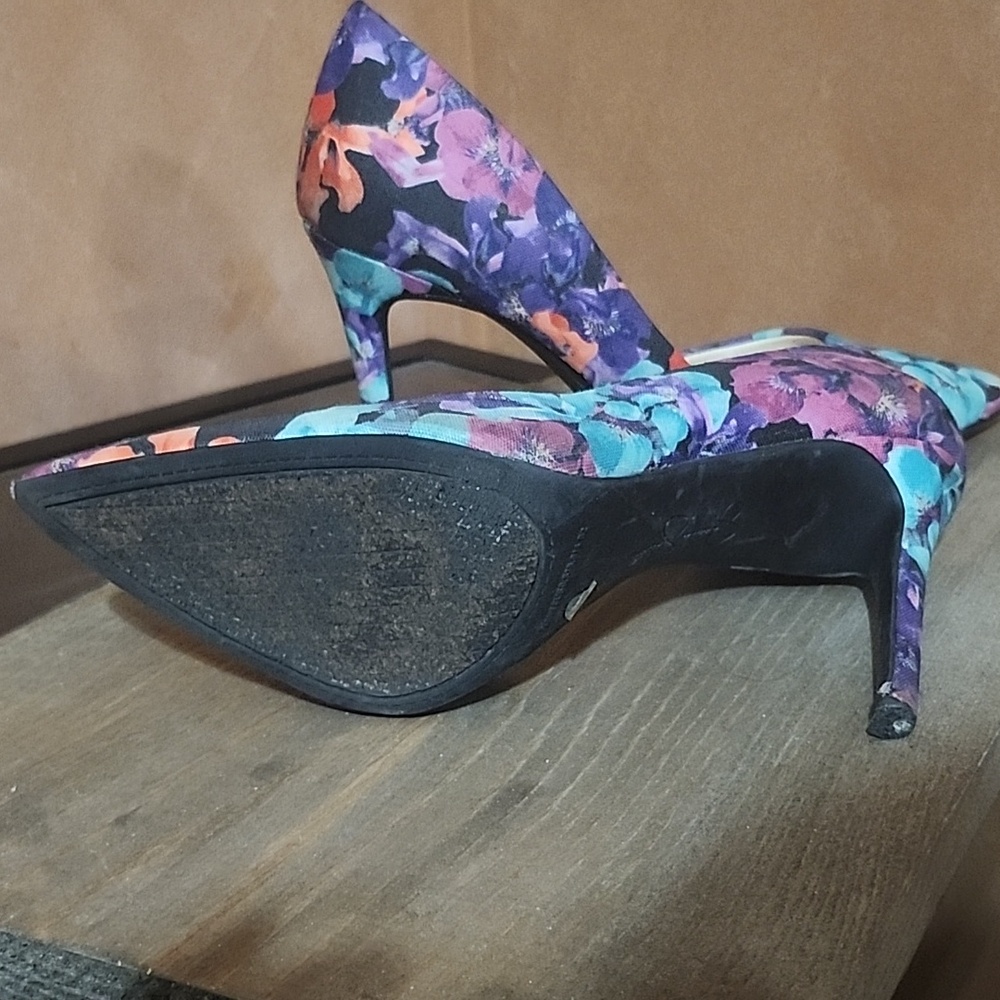 Jessica Simpson Heels - Picture 4 of 4